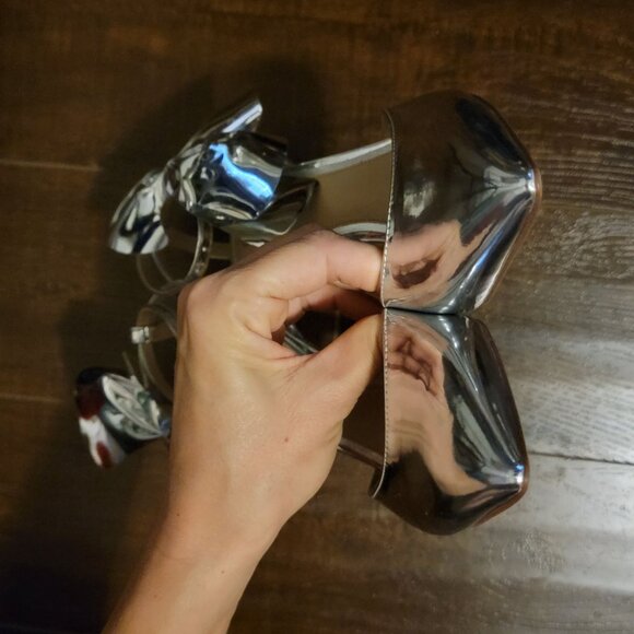 NEW Sam Edelman Halie Bow Heels Womens 7.5 Shiny Silver Chic Formal Party Classy - Picture 3 of 9